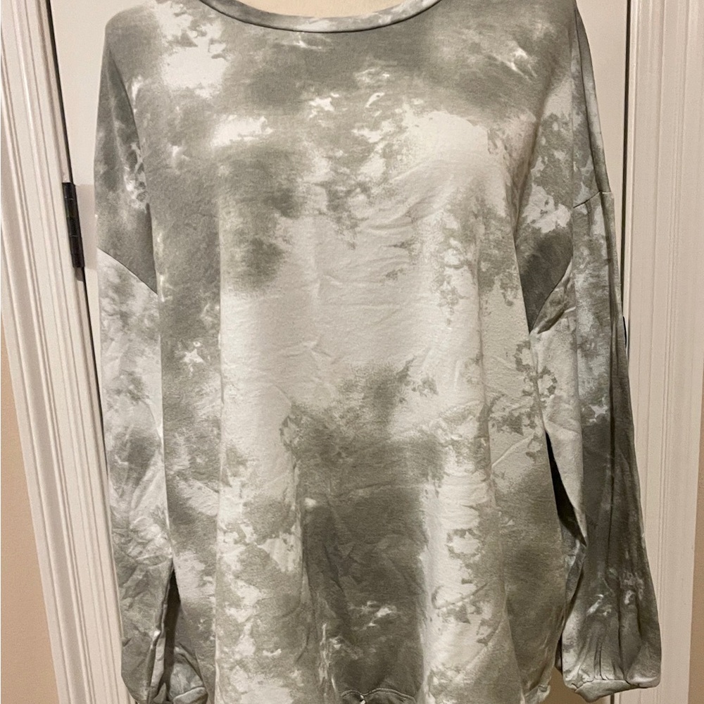 Light green and cream lightweight pullover with drawstring.